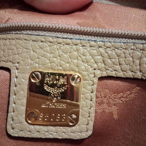 MCM Tan Leather Shoulder Bag - Picture 4 of 11